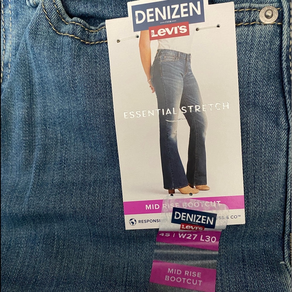 Levi’s Mid Rise Bootcut